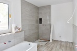 Cr&eacute;er une salle de bains &agrave; &Eacute;chirolles : quels travaux pr&eacute;voir ?